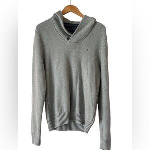 Tommy Hilfiger Men's V-Neck Gray Knit Sweater Cotton/Wool Blend